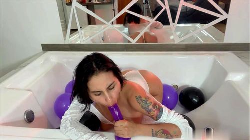 Jenniferplay porn video – Look how I play with my pussy with my dildo while I'm in my car 🤭🤭💦