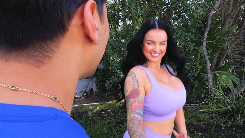 Payton Preslee Fucks a Fan *Picked up and Fucked* Payton Preslee Fucks a Fan *Picked up and Fucked*