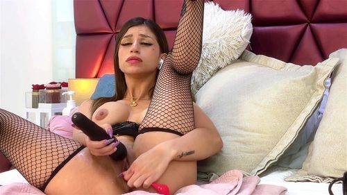 Chloewills porn video – This girl likes to spread her pussy full of cum to receive cock