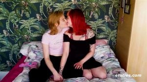 Lesbian thumbnail