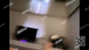 self自拍 thumbnail
