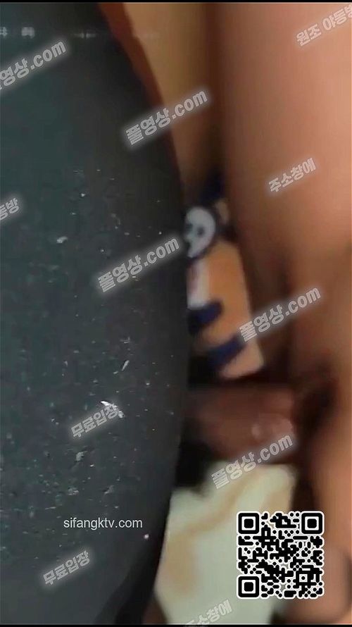 5824 (China) The landlord's , her pubic hair is shaved and eaten by a 2 Korean tele UUB892