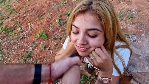 Deepthroath porn video – Sucking cock outdoor