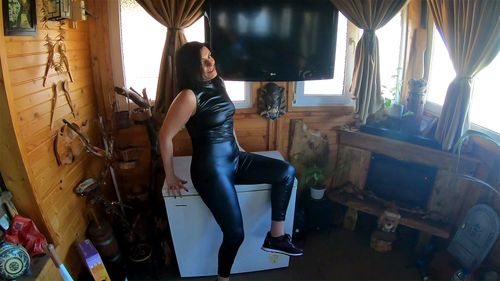 Milfycalla porn video – Cheating wife dance for husband friend