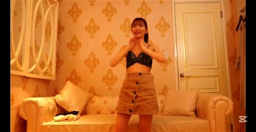 （無修正）ピンク髪の美女と！