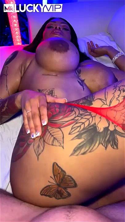 Busty Halle Hayes Delivers Sensual Titjob Before Hot Plowing