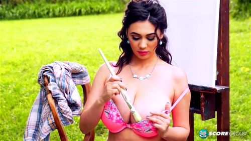 Alexya: Pretty As a Painting