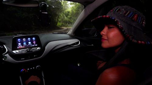 Mamar porn video – Big ass girl eats her new driver's big cock parte 1
