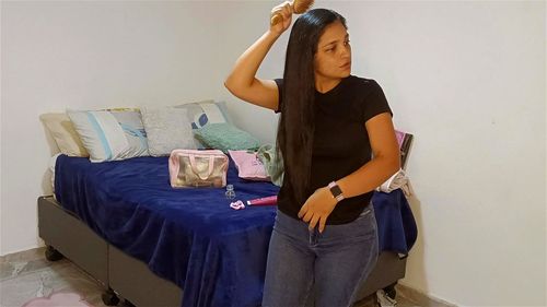 Horney porn video – With daring words and elegant steps, she conquers effortlessly.