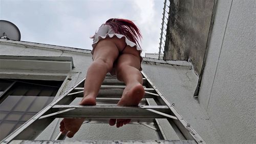 Upskirt While I'm masturbating. pd: squirt surprise