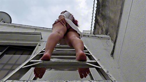 Upskirt While I'm masturbating. pd: squirt surprise