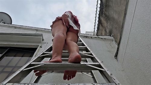 Upskirt While I'm masturbating. pd: squirt surprise