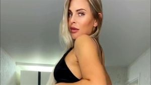 Watch from 0:01:21