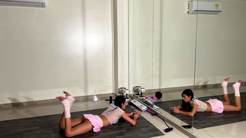 Isabella Lopez porn video – I love the way my pussy feels when I’m stretched out... just like that. 🍑