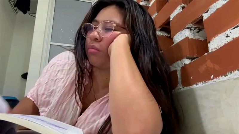 I'm a girl looking for fun I'm a girl looking for fun