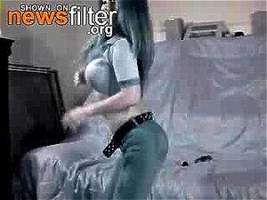 Watch from 0:00:32