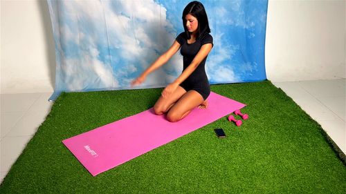 sexy Latina girl exercising