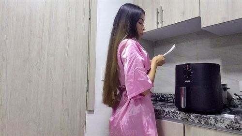 Naughty chef in underwear ends up touching herself while cooking Part 1👩🏻‍🍳🍗