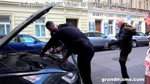Watch from 0:00:27