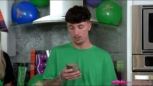 Watch from 0:00:34