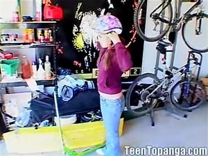 Watch from 0:00:32