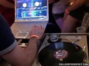 Watch from 0:01:05