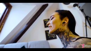 Neon thumbnail