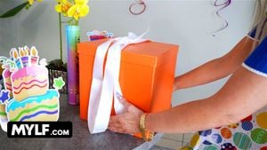 Watch from 0:10:39
