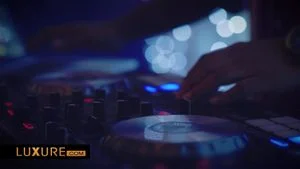 Watch from 0:05:35