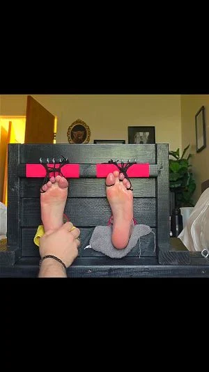 Amateur wife feet tickled