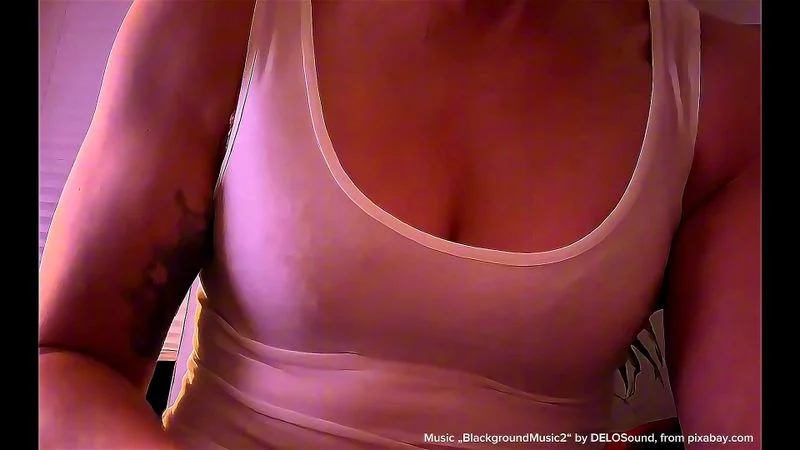 Shemale Natrual boobs playing sexy must see