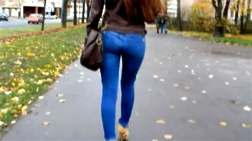 Sexy girl walking in tight jeans!
