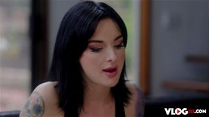 Tattooed Babe Lysagna Del Ray Shows Her BTS Erotic Performance