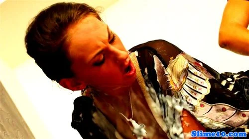 Strapon wielding bukkake babe dominates sub: Blowjob, Handjob & Facial Porn
