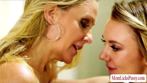 licking, lesbian, Julia Ann, milf