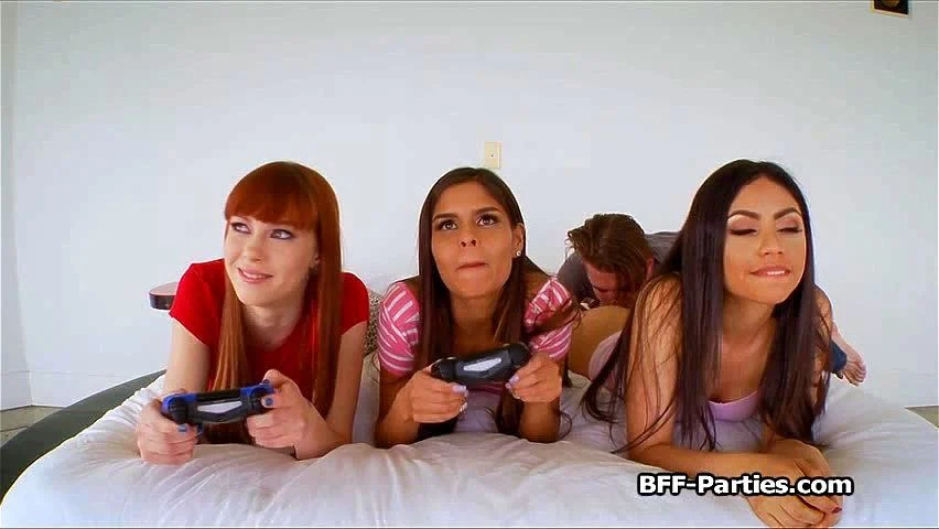 Watch Fucking three gamer girls from behind - Teen, Group, Party Porn -  SpankBang