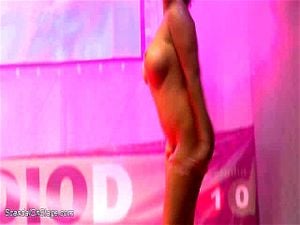 Striptease thumbnail