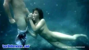 Underwater fuck shaved smooth thumbnail