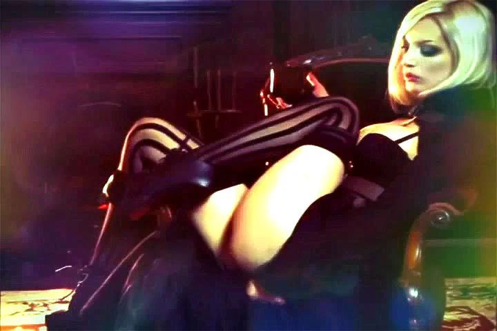 Mistress Marisa ~ Surrender to Goddess