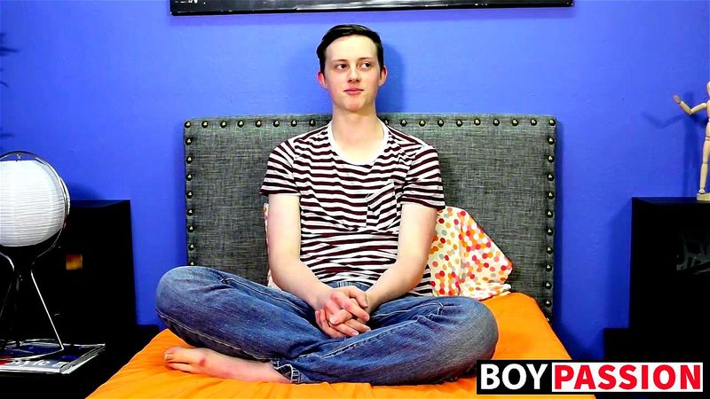 Adorable twink Holden Cross enjoys ass play with a big dildo