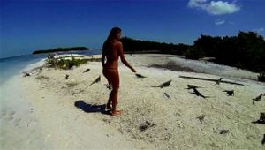 beach_hot thumbnail