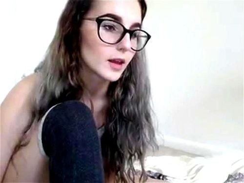 Camx porn video – Cute nerd babe live pussy masturbates live on webcam
