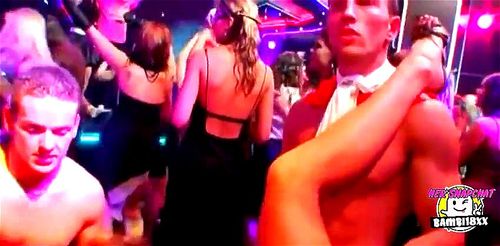 Horny Stars Fucking In Public HER SNAPCHAT - BAMBI18XX: Xnxx & Facial Porn