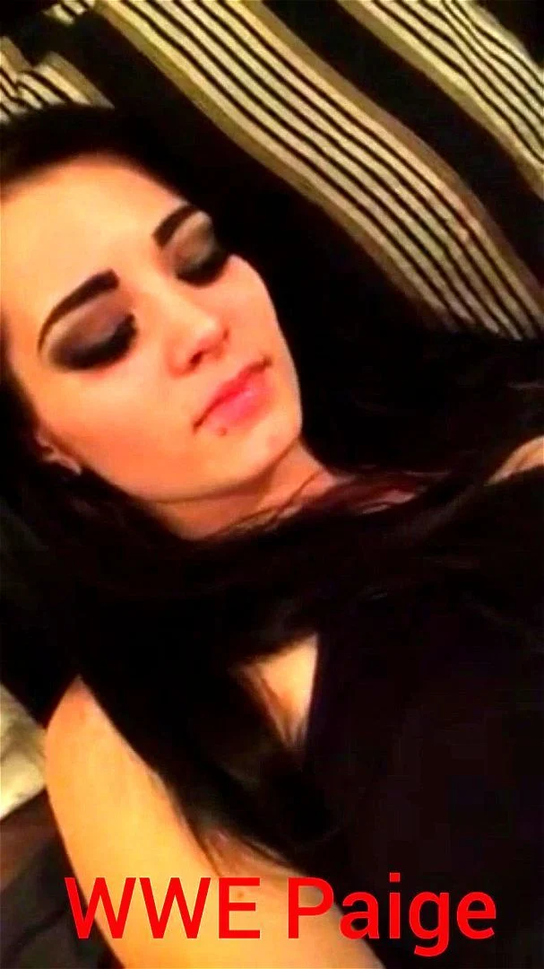 Paige (1) Paige (1)