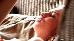 Avril Sun thumbnail