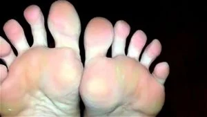 Long toes thumbnail