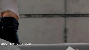 Watch from 0:00:32