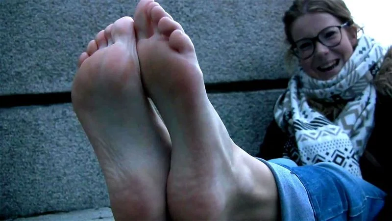 French barefeet bunny girl French barefeet bunny girl