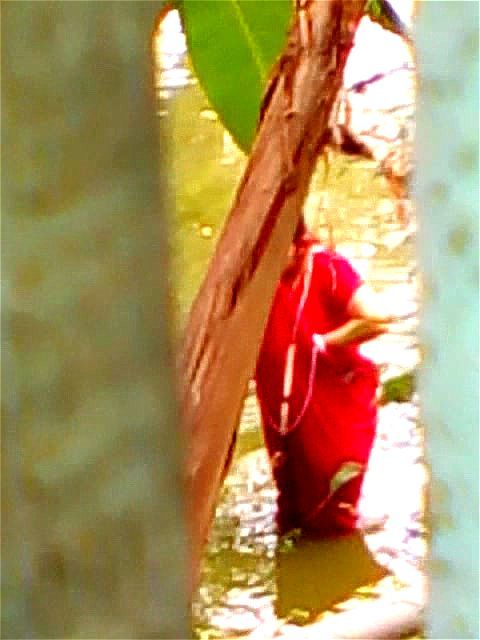 bengali+boudi+bathing