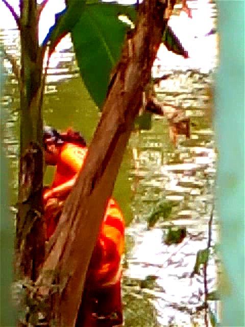 bengali+boudi+bathing